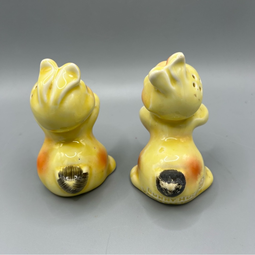 Vintage Van Tellingen Huggers Bunny Hug Salt & Pepper Shakers 1940's Yellow - Picture 6 of 8